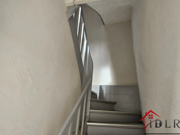 Immeuble d'investissement à vendre à Wassy 