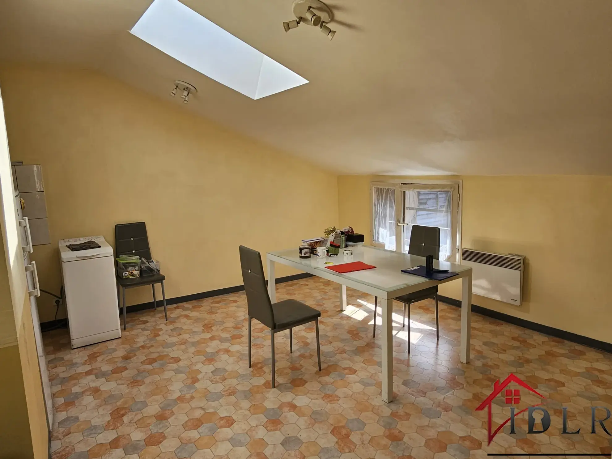 Immeuble d'investissement à vendre à Wassy 