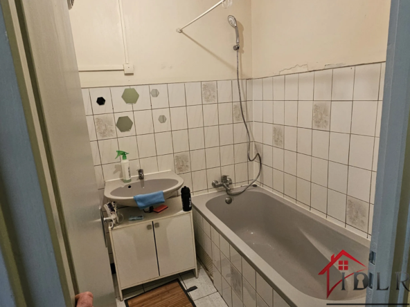 Immeuble d'investissement à vendre à Wassy 