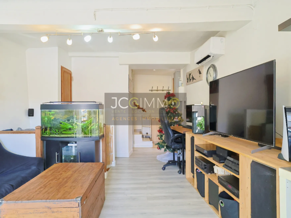 Maison de village T4 avec garage à Carnoules - 78 m² 