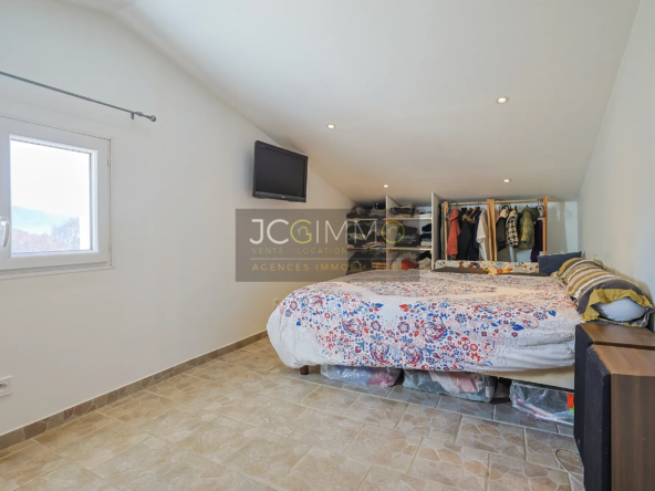 Maison de village T4 avec garage à Carnoules - 78 m² 