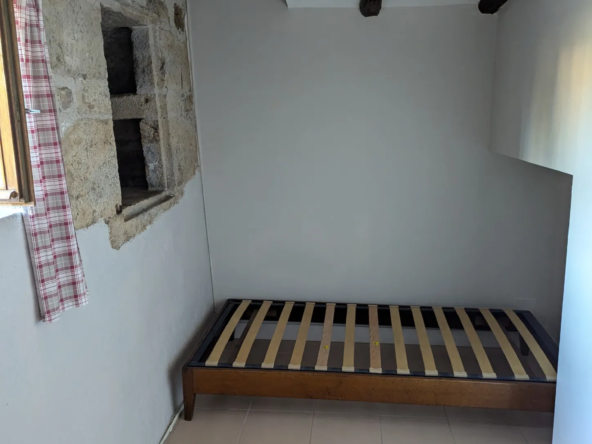 Maison en pierre à Saint Jean Lespinasse, 83 m² avec jardin 