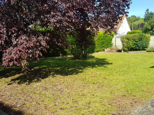 Maison à vendre à Gasny - 3 chambres, 596 m² de jardin 