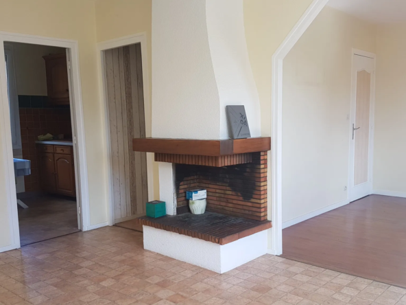 Maison à vendre à Gasny - 3 chambres, 596 m² de jardin 