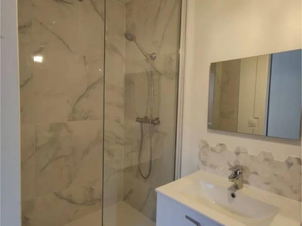 Appartement rénové 2 pièces de 41 m² à Rouen 