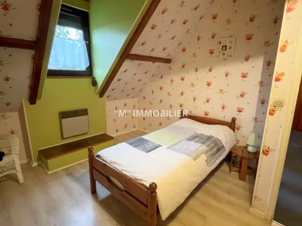 Pavillon familial à La Ferté-sous-Jouarre, 5 chambres, terrain de 948 m² 