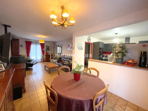 Pavillon familial à La Ferté-sous-Jouarre, 5 chambres, terrain de 948 m² 