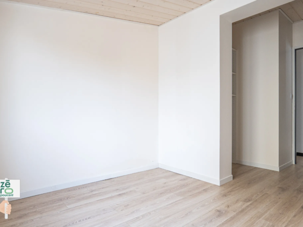 Pavillon Plain-Pied à Angles - 3 Chambres, Terrain de 477 m² 