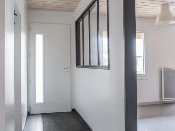 Pavillon Plain-Pied à Angles - 3 Chambres, Terrain de 477 m² 