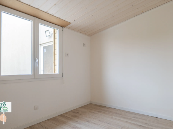 Pavillon Plain-Pied à Angles - 3 Chambres, Terrain de 477 m² 