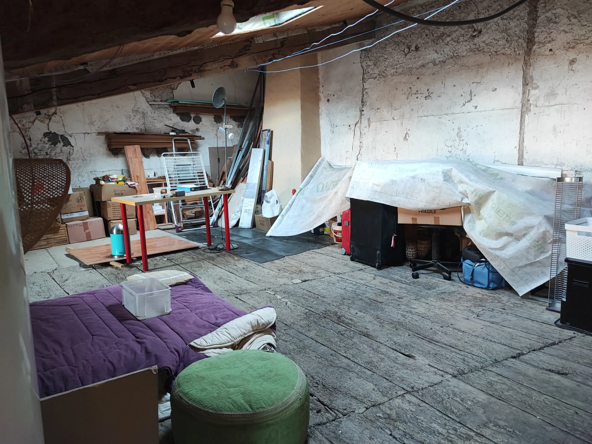 Maison de village à vendre avec potentiel de rénovation 