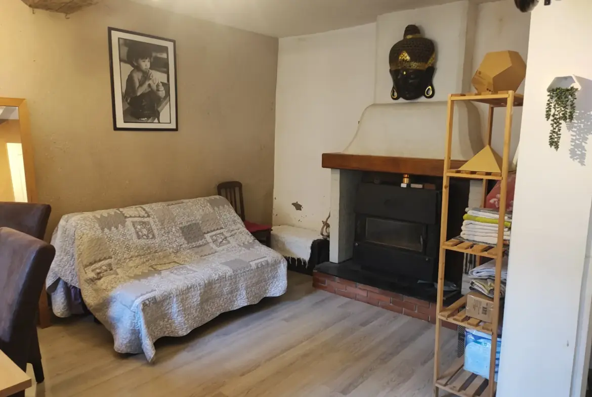 Maison de village à vendre avec potentiel de rénovation 