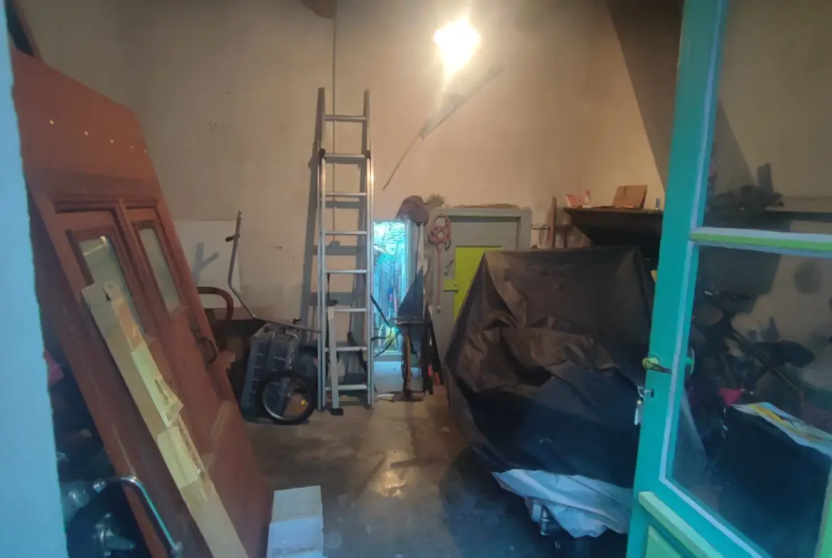 Maison de village à vendre avec potentiel de rénovation 