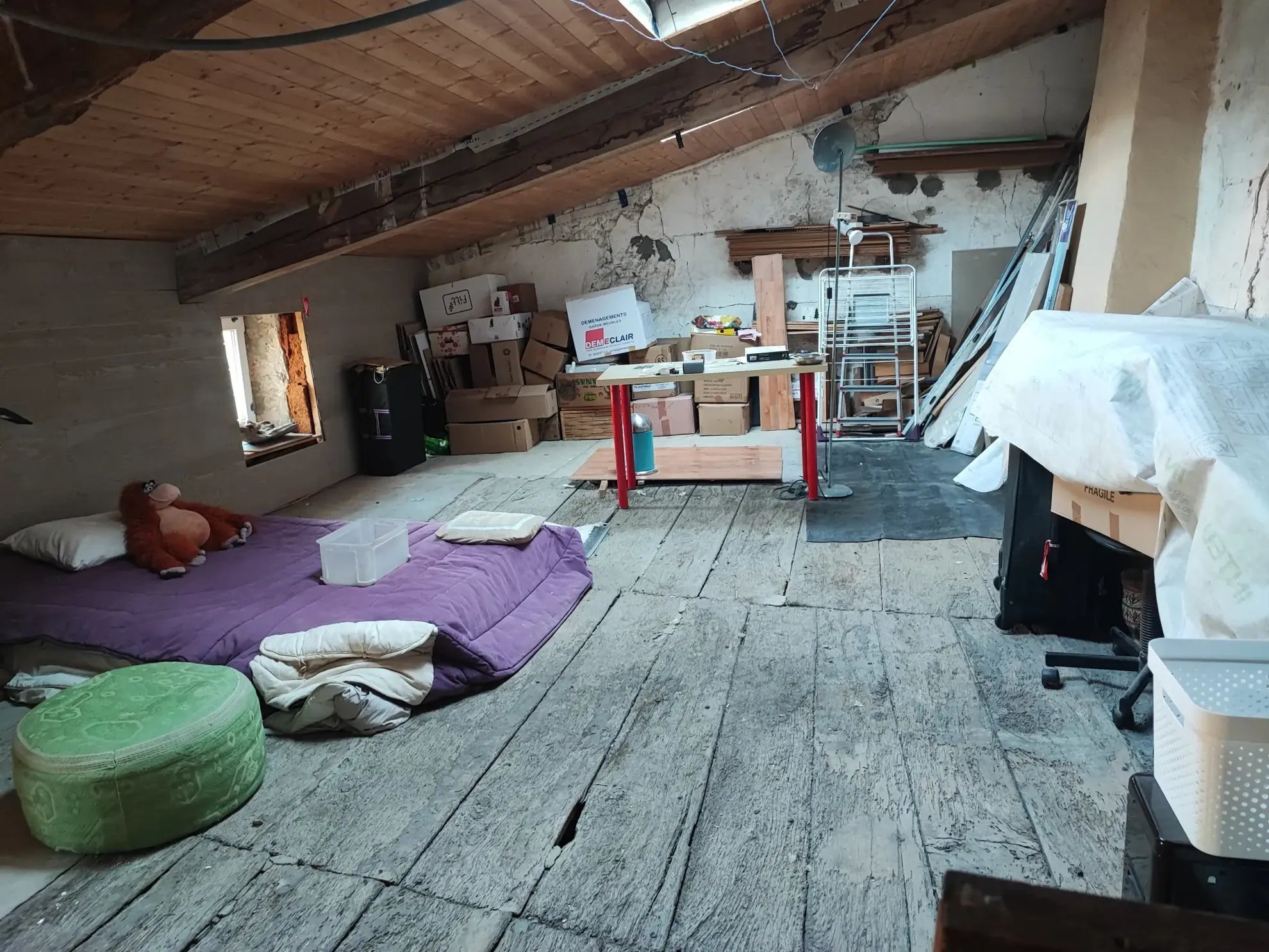 Maison de village à vendre avec potentiel de rénovation 