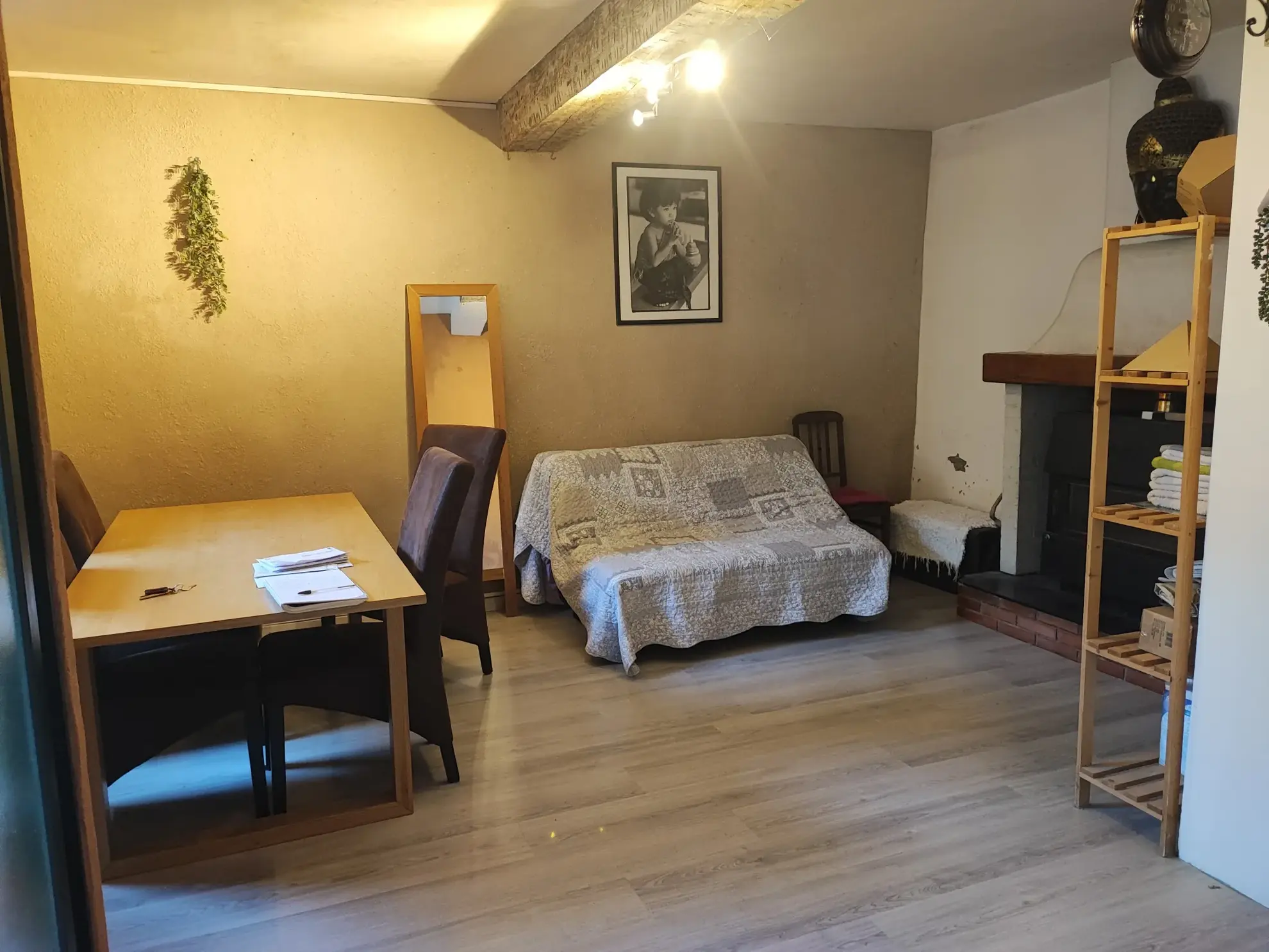 Maison de village à vendre avec potentiel de rénovation 