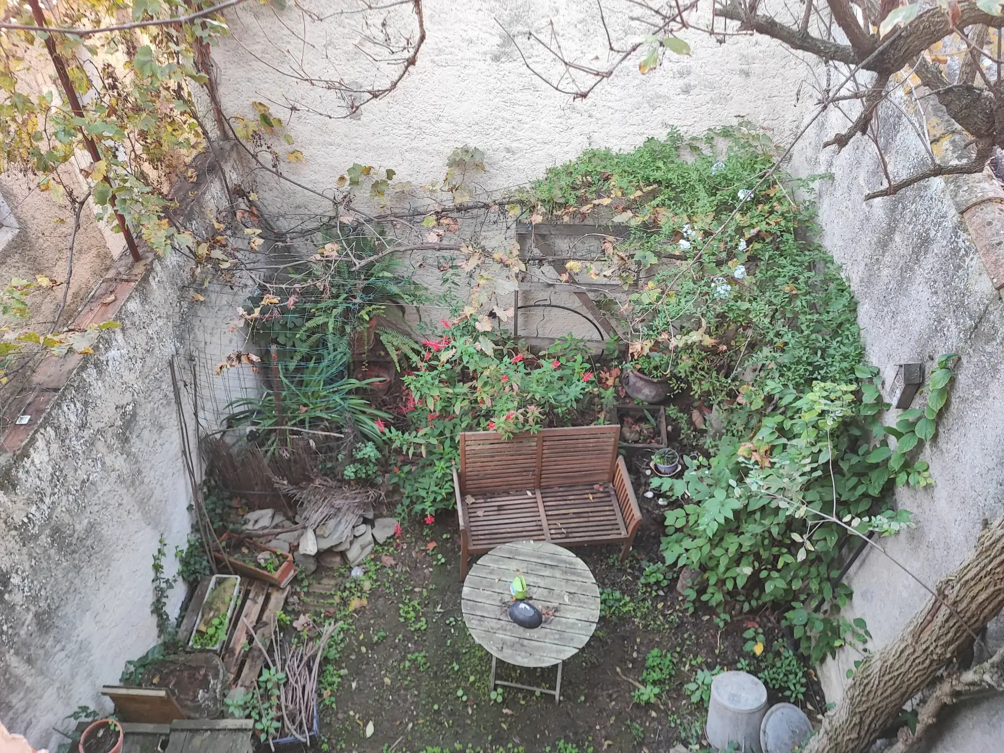 Maison de village à vendre avec potentiel de rénovation 