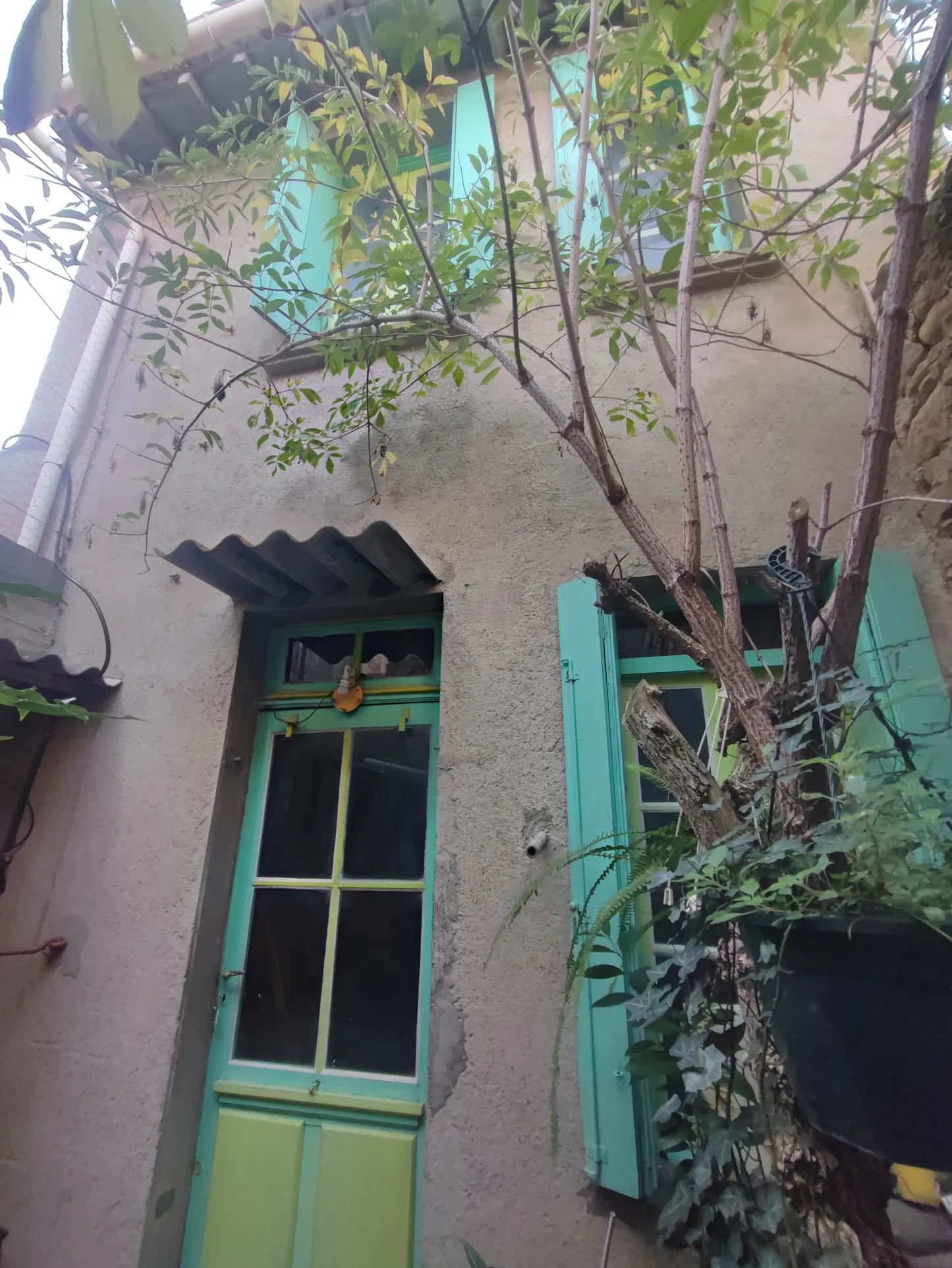 Maison de village à vendre avec potentiel de rénovation 
