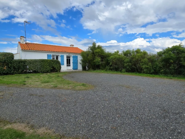 Maison en pierre à 500m de la mer à Bouin 