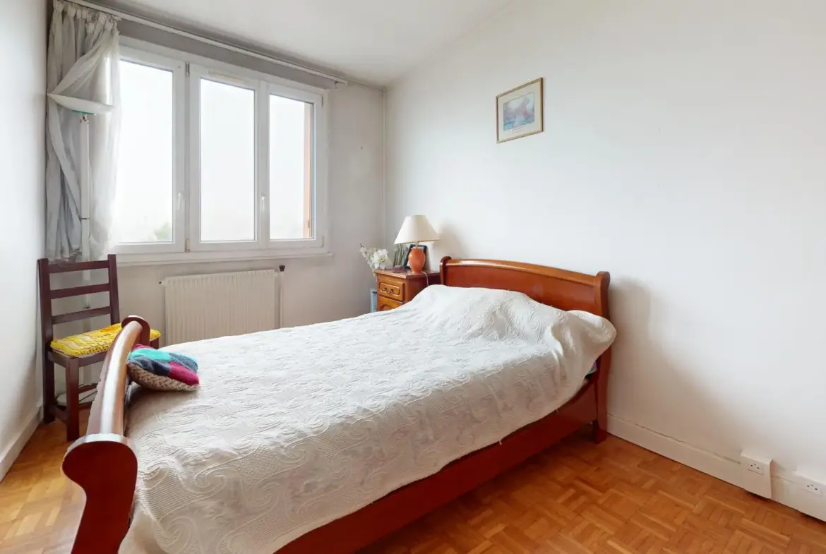 À vendre : Appartement F2 à 100 m du RER B de Drancy 