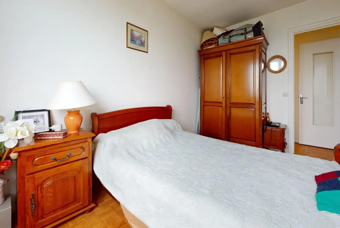 À vendre : Appartement F2 à 100 m du RER B de Drancy 