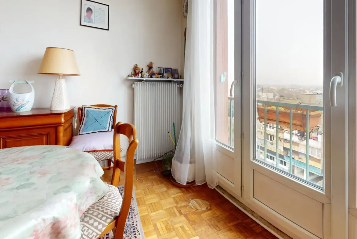 À vendre : Appartement F2 à 100 m du RER B de Drancy 