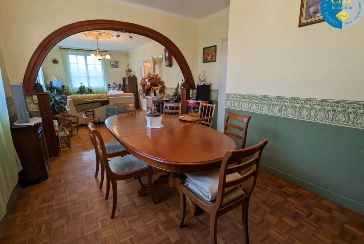 Maison à vendre à Guer - 5 pièces en centre-ville 