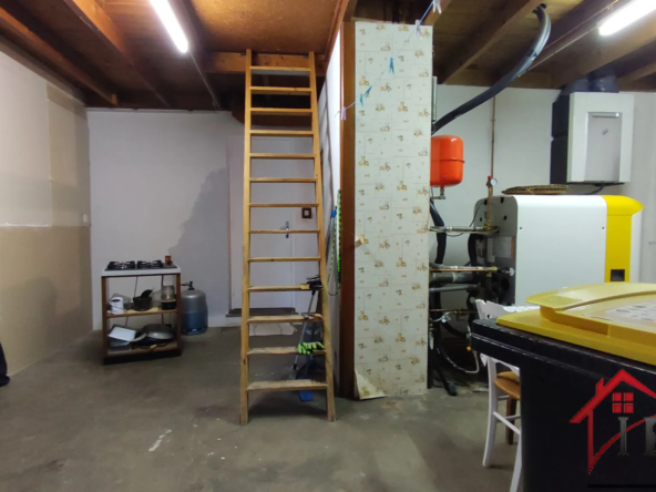 Maison 2 chambres avec terrain constructible à Louhans 