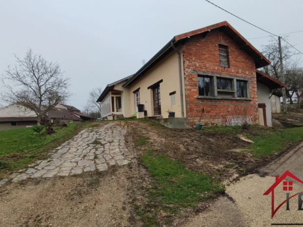 Maison 2 chambres avec terrain constructible à Louhans 