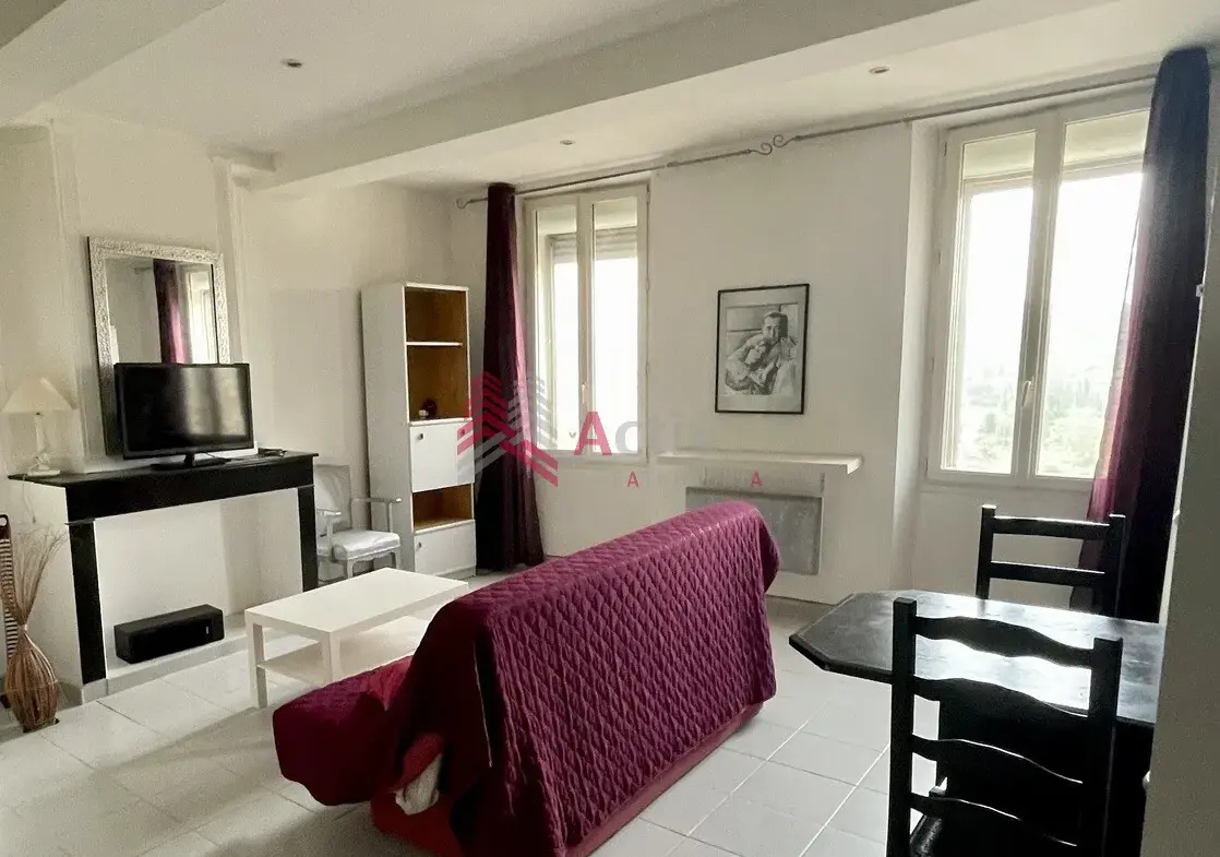 Joli studio meublé à Rians - Idéal investissement 
