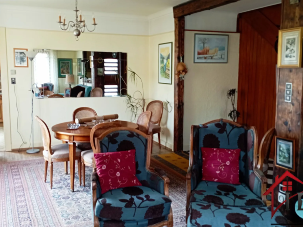Maison de caractère à Gerbepal, 10 pièces, 277 m² avec potentiel 