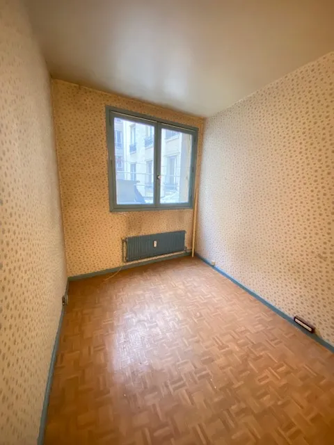 Chambre ou Bureau à Paris Proche Mairie du 18ème 