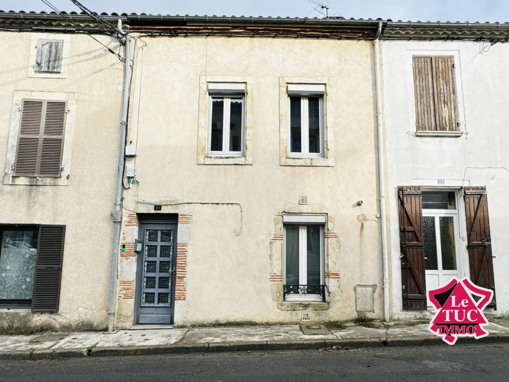 Charmante Maison de Ville avec Cour Privative à Penne d'Agenais 