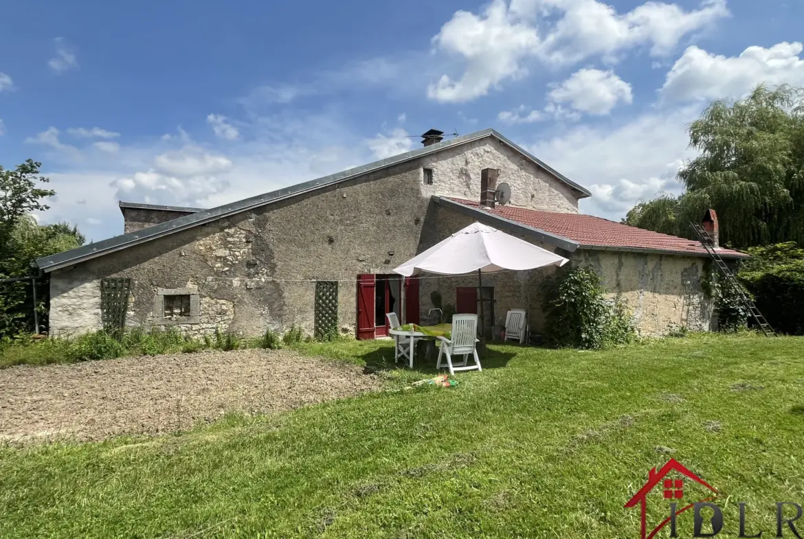 Longère de 109 m² à Neuvelle les Voisey avec terrain de 2292 m² 
