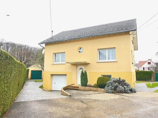 Maison spacieuse à Valdoie avec 5 chambres et jardin 