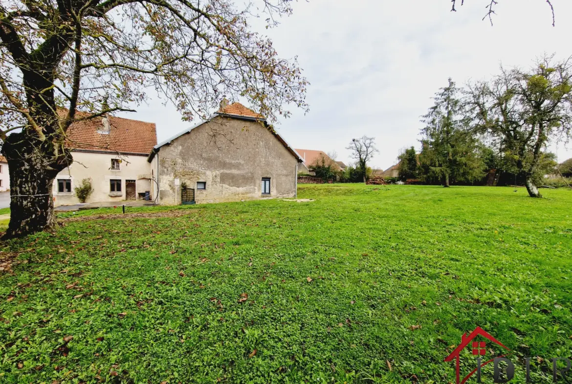 Maison individuelle de caractère année 1766 à vendre à Lambrey 