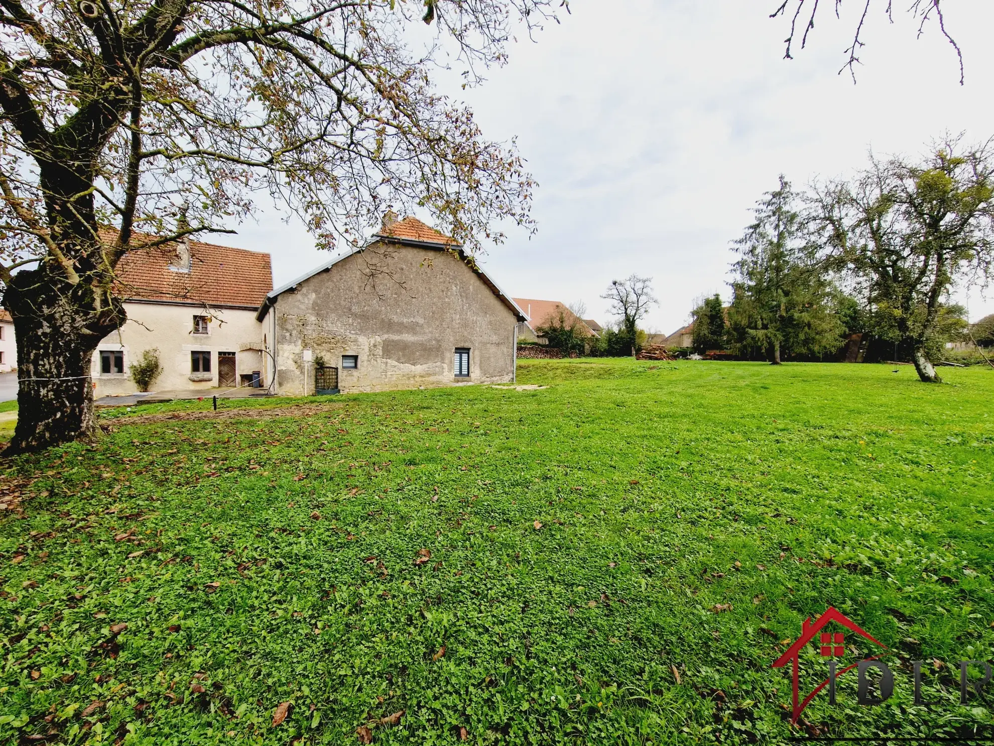 Maison individuelle de caractère année 1766 à vendre à Lambrey 