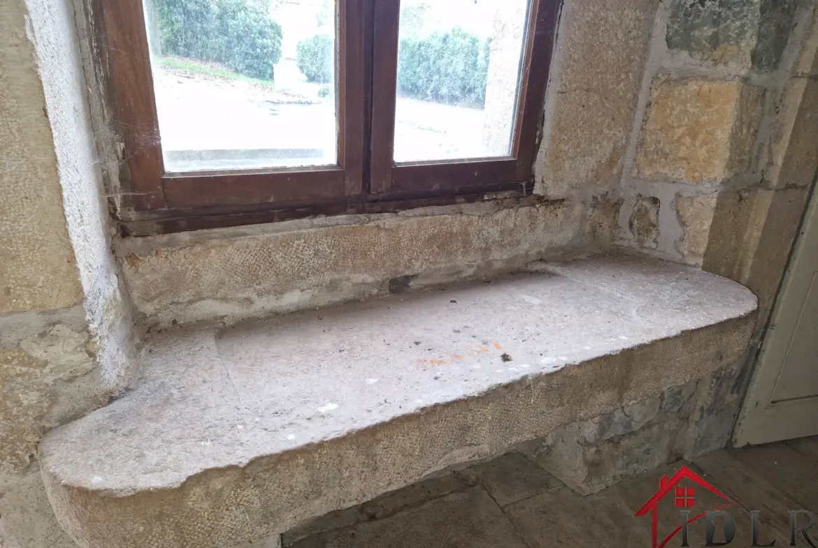 Maison individuelle de caractère année 1766 à vendre à Lambrey 