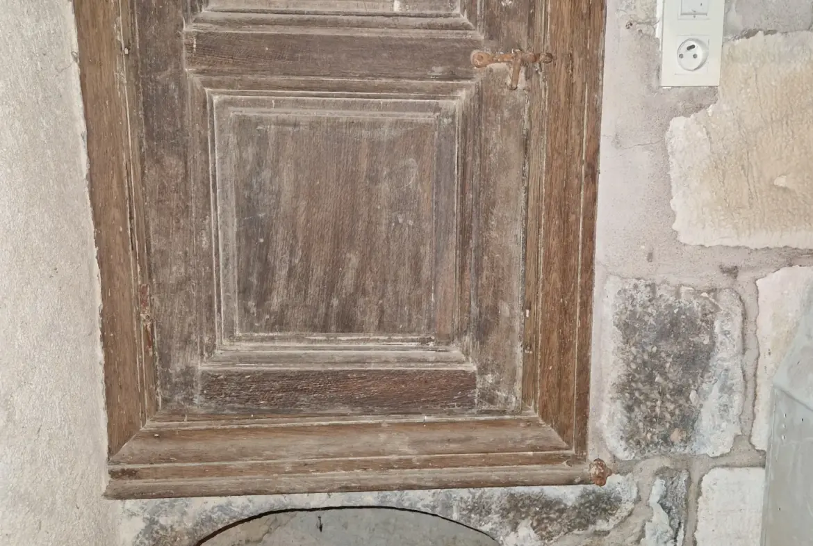 Maison individuelle de caractère année 1766 à vendre à Lambrey 