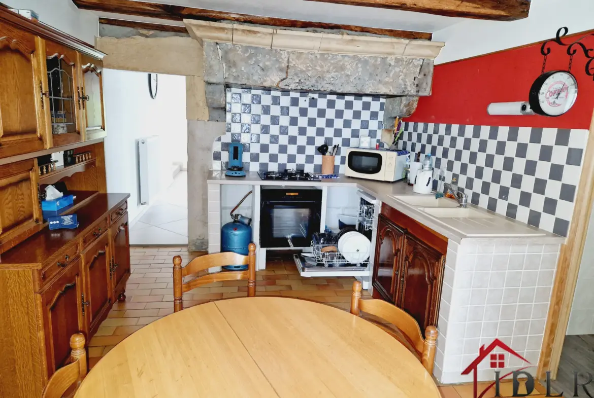 Maison individuelle de caractère année 1766 à vendre à Lambrey 