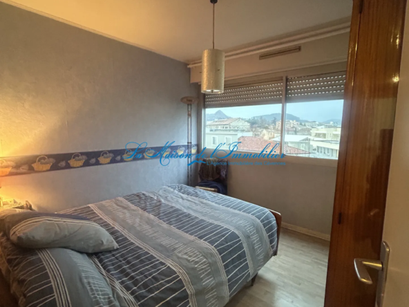 À vendre : Appartement F4 avec terrasse et parking à Alès 