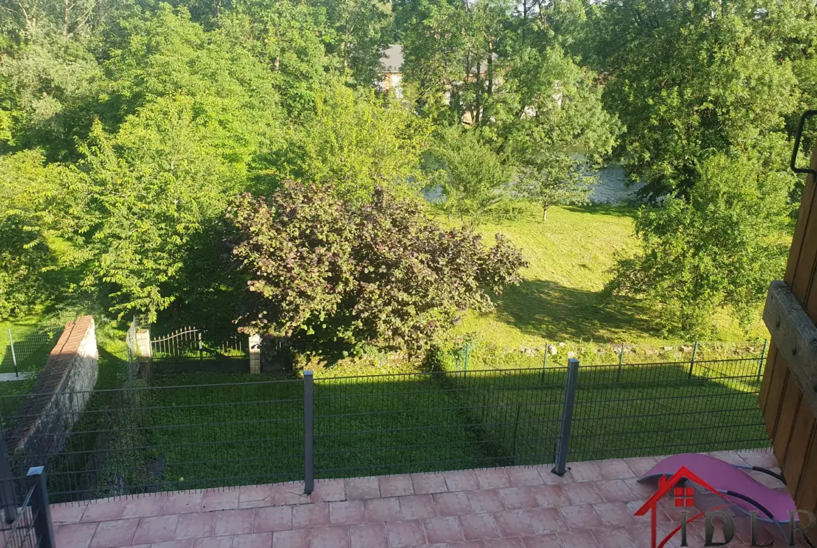 Maison de village à Roches sur Marne - 3 chambres avec jardin 