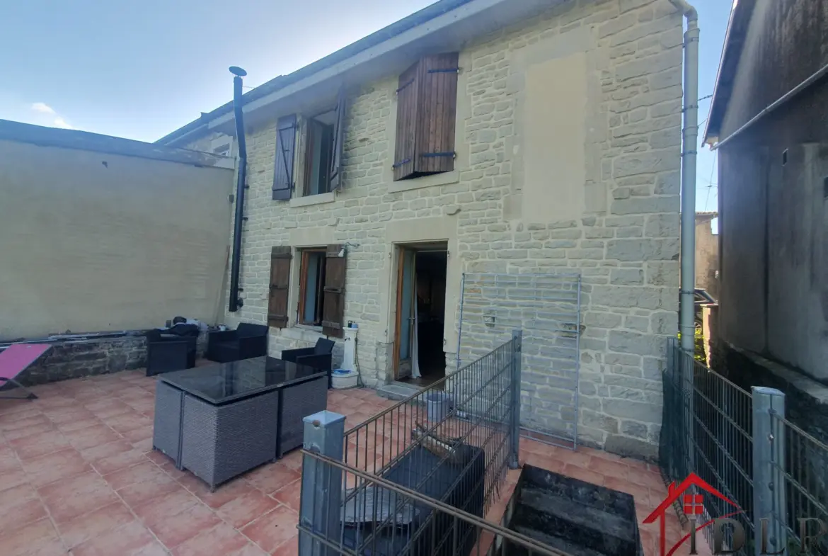 Maison de village à Roches sur Marne - 3 chambres avec jardin 