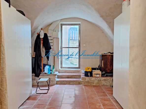 Maison de village en pierres rénovée à Vézénobres 
