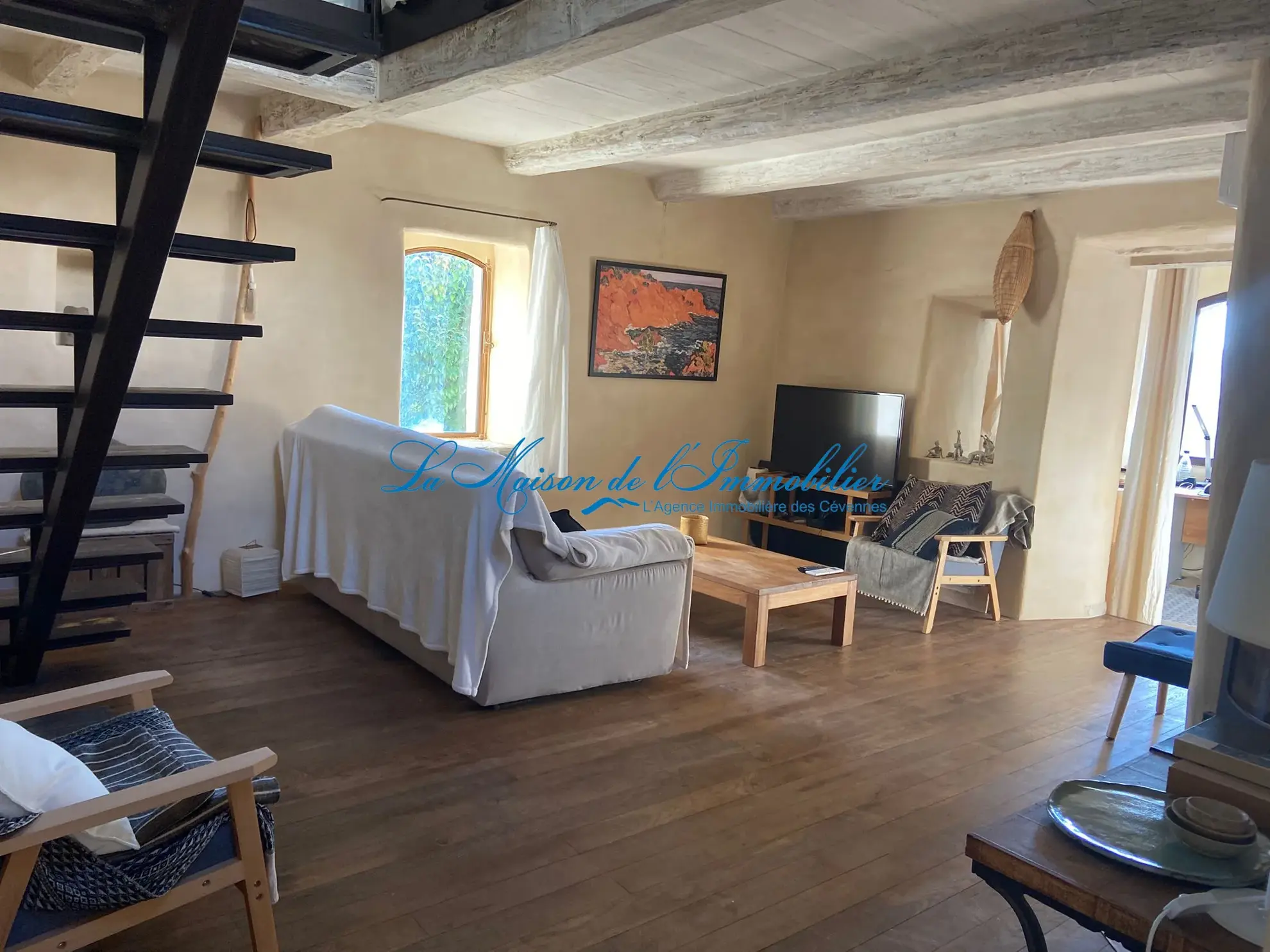 Maison de village en pierres rénovée à Vézénobres 