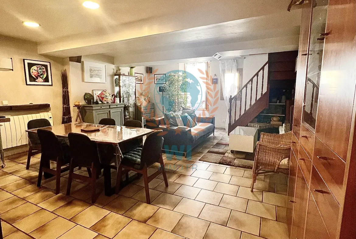 Triplex spacieux de 5 pièces au coeur de Trans en Provence 