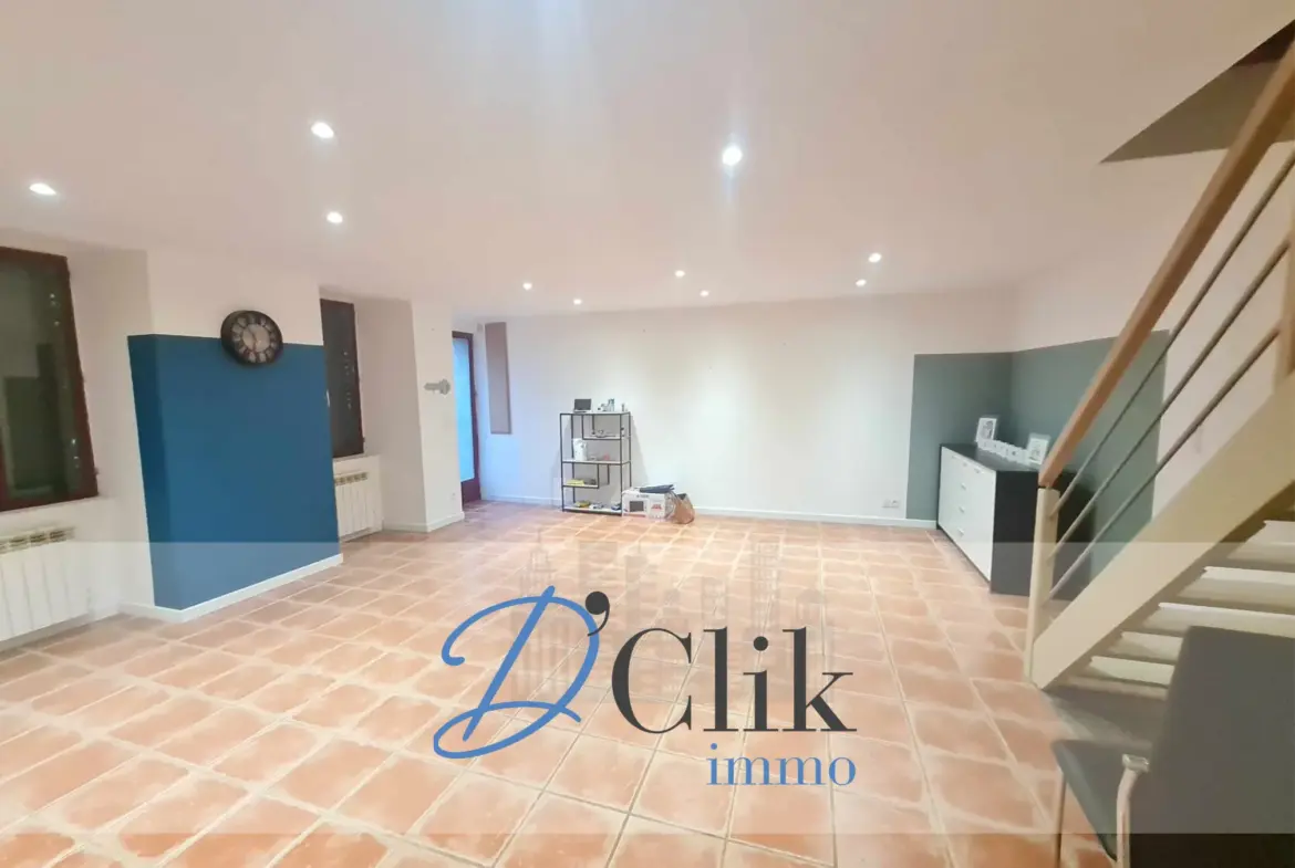Maison en pierres de 106 m² à vendre à Montsurs 