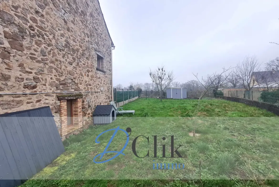 Maison en pierres de 106 m² à vendre à Montsurs 