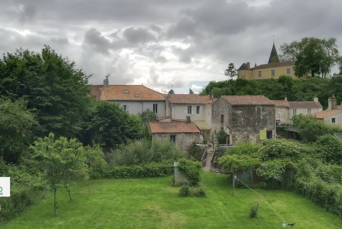 Maison de 145 m² à Mareuil-sur-Lay avec jardin au bord du Lay 