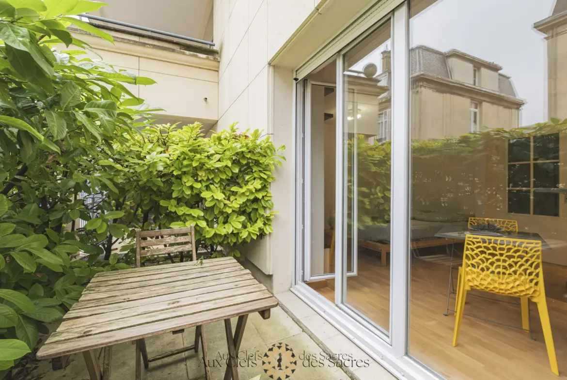 À vendre : Grand studio avec terrasse à Reims secteur Moissons 