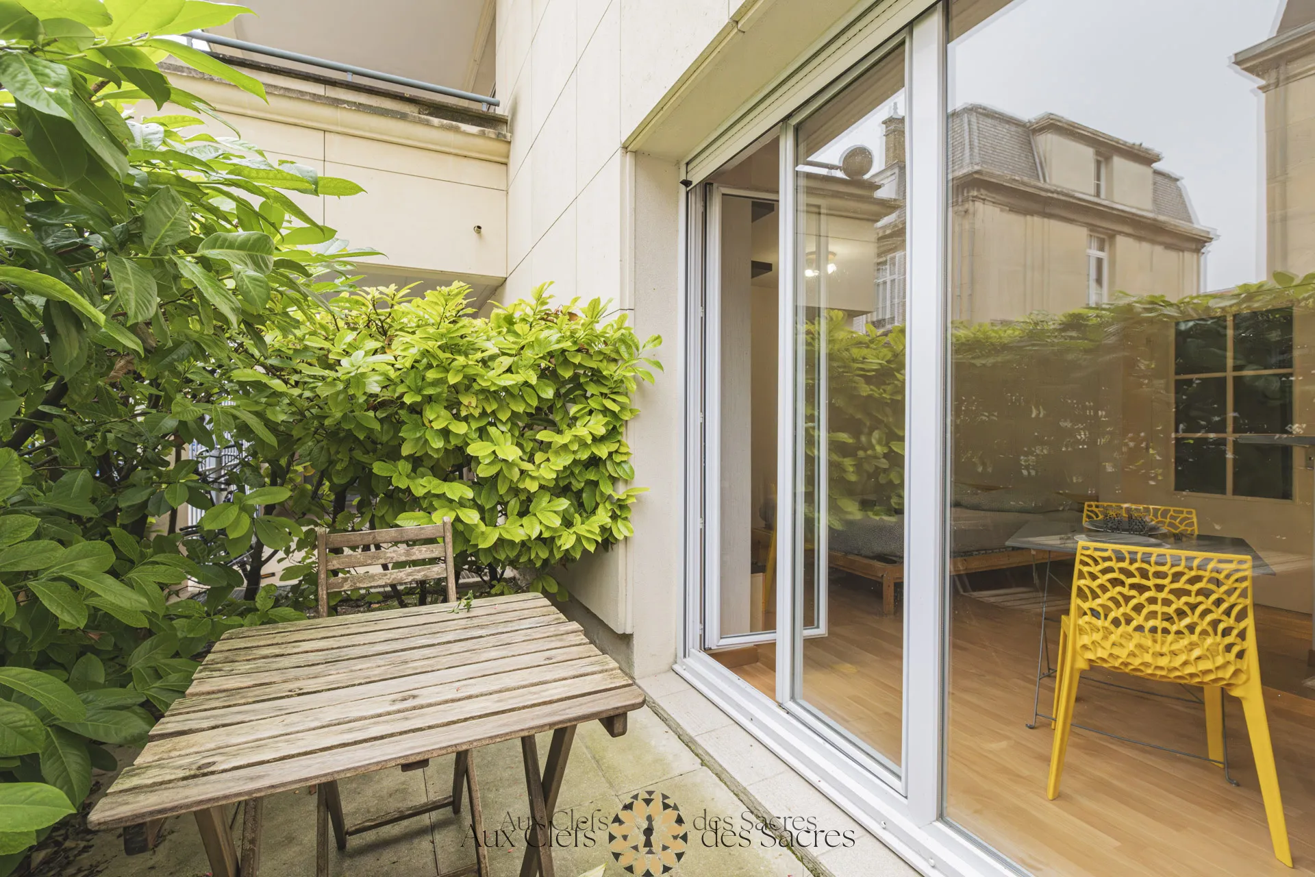 À vendre : Grand studio avec terrasse à Reims secteur Moissons 